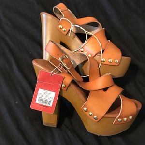 Sandal heels